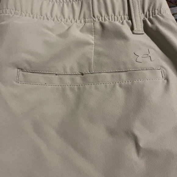 Under Armour Men's Beige Golf Pants - Picture 9 of 9